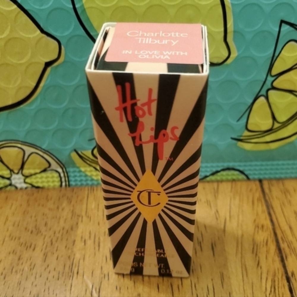 Charlotte Tilbury Hot Lips Lipstick 2 IN LOVE WITH OLIVIA. PRICE IS FIRM - Picture 3 of 4